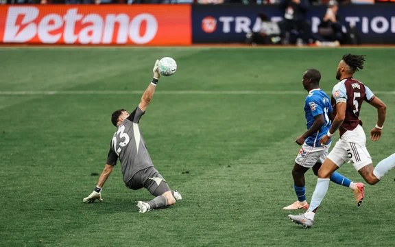 Aston Villa se acerca a la Champions tras vencer al Sunderland